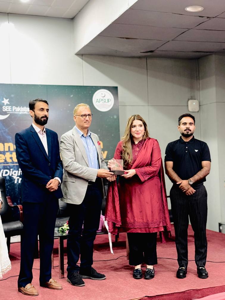 prelaunch industry roundtable